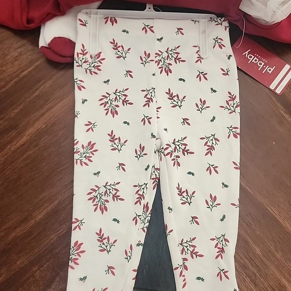Pl. baby 4 Piece Holiday Outfit, NWT! Size 9months